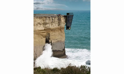 Casa de pe faleză jpeg