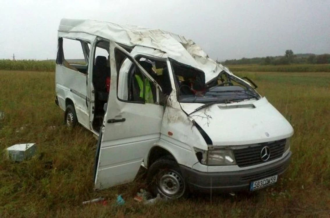 
    Accident cu microbuz la Suceava  