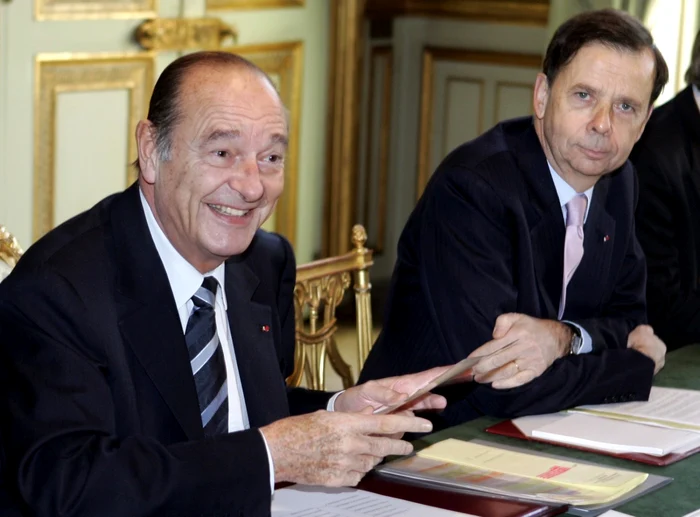 Jacques Chirac  Louis Schweitzer 2005 FOTO AP