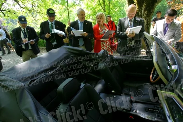 Show auto retro la Sinaia (foto: Dorin Constanda)