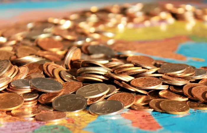 Monedele găsite pe jos pot aduce ghinion / foto: Pixabay