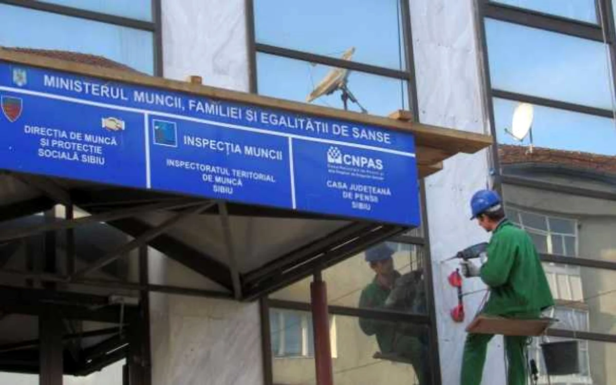 : Plăcile de marmură vor fi consolidate până cel târziu la începutul lunii viitoare