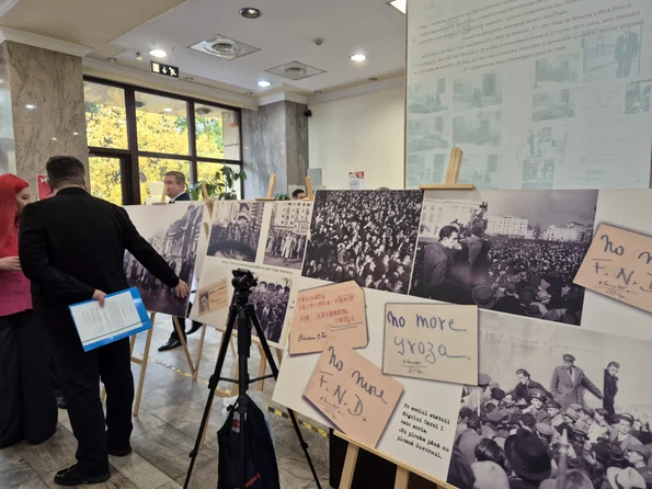 Expoziția „Prima manifestație anticomunistă din România. București, 8 noiembrie 1945”, la CNSAS