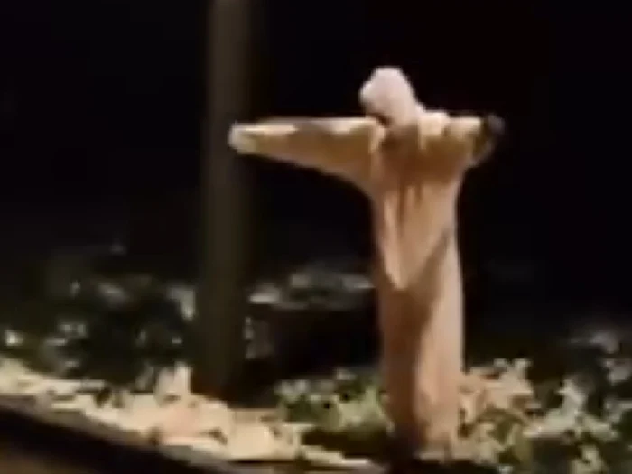 Tânărul costumat în fantomă/FOTO: TikTok