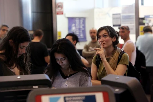 Protest Romatsa întârzieri pe Aeroportul Otopeni   FOTO Sever Gheorghe