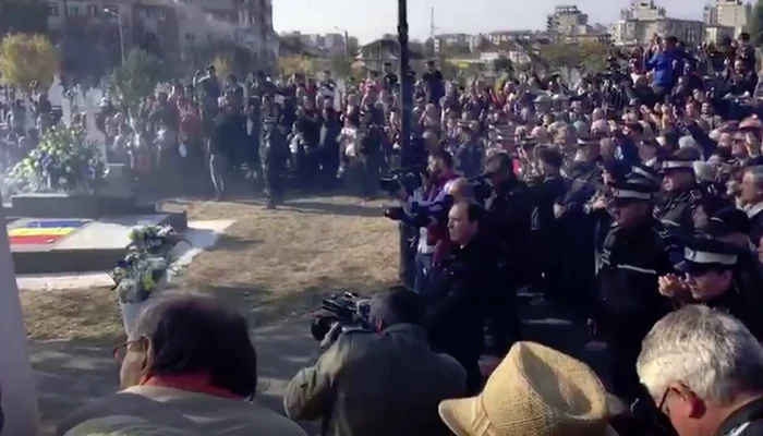 Legenda alb-albastră a trecut la cele veşnice. De acum vom rămâne doar cu amintirea celui care a fost Ilie Balaci, legenda care îşi doarme somnul de veci într-un mormânt donat de Primăria Craiovei