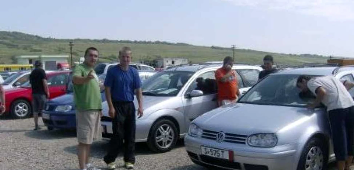 Aproape 8.000 de autorizaţii provizorii de circulaţie au fost emise în judeţ în 2011