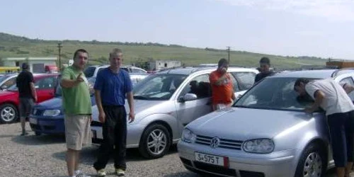 Aproape 8.000 de autorizaţii provizorii de circulaţie au fost emise în judeţ în 2011