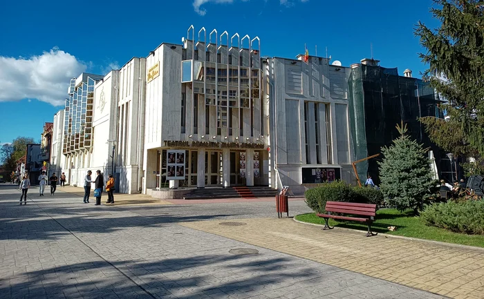 Corpul de Control al Prefectului efectuează un control la Teatrul „Elvira Godeanu“ Foto: Alin Ion
