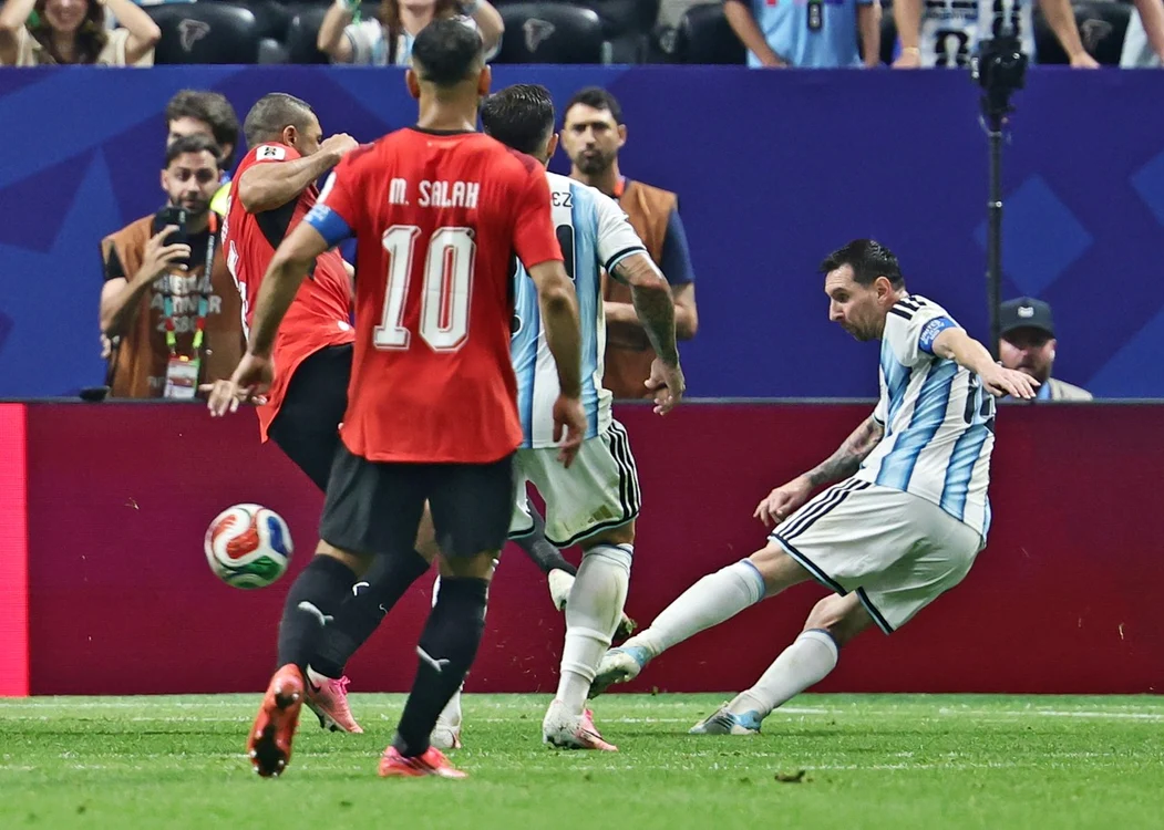 Lionel Messi a egalat cu un șut din interiorul careului (Foto: EPAImages)