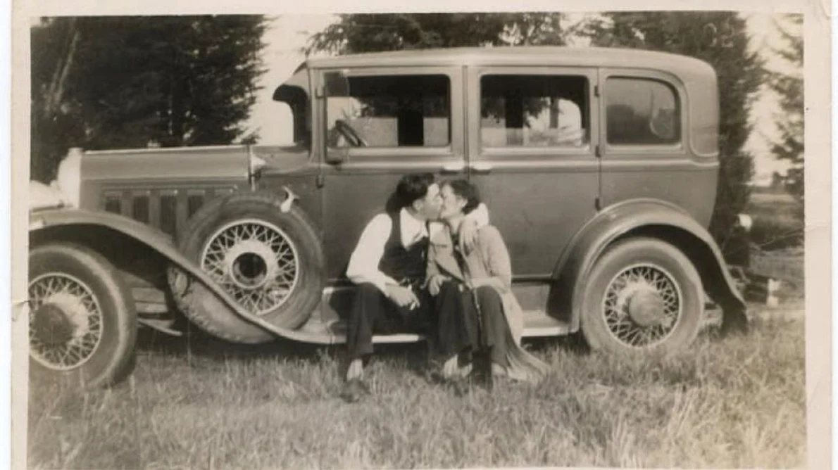 Bonnie şi Clyde, infractorii îndrăgostiţi / FOTO jpeg