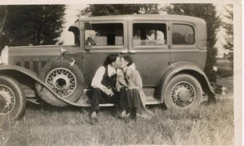 Bonnie şi Clyde, infractorii îndrăgostiţi / FOTO jpeg