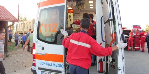 Soferul BMV-ului a fost grav ranit