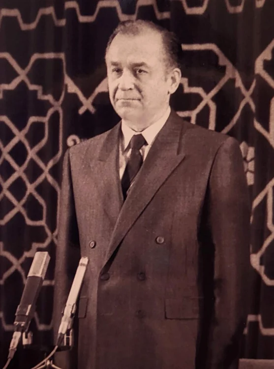 Ion Iliescu la depunerea jurământului de Președinte al României în 1990 Arhivă