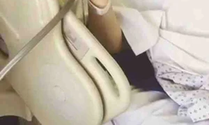 Jessie J a publicat o poză cu ea pe patul de spital și le a mulțumit fanilor pentru susținere  jpeg