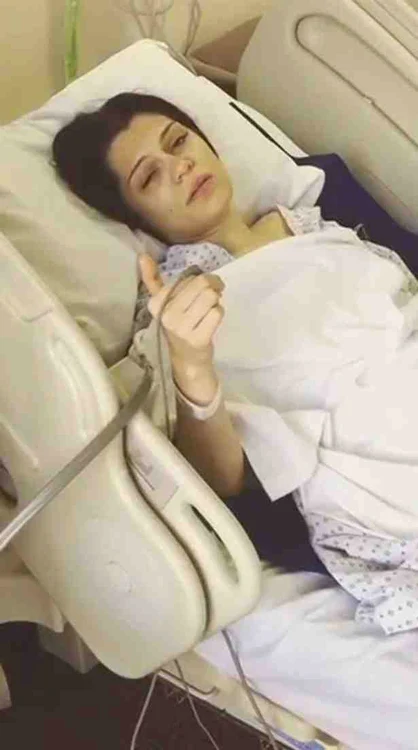 Jessie J a publicat o poză cu ea pe patul de spital și le-a mulțumit fanilor pentru susținere.