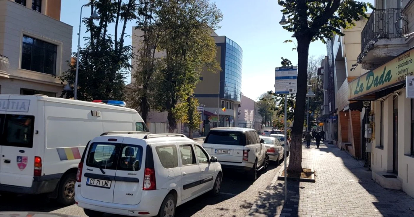 Parcări plătite prin SMS în Constanţa FOTO Călin Gavrilaş