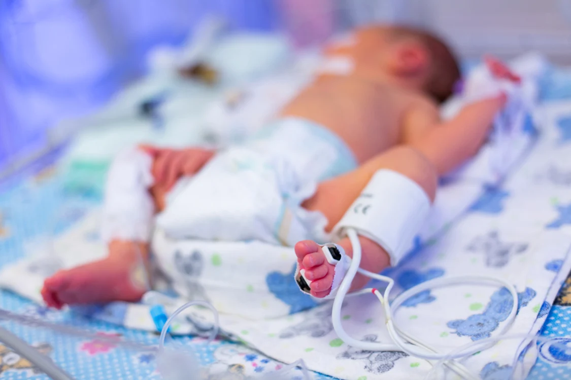 Bebeluşii s-au născut la doar 23 de săptămâni și 6 zile
