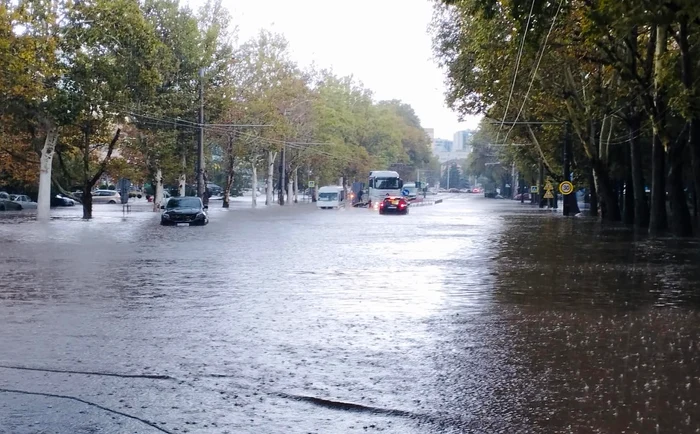 foto inundații Chișinău