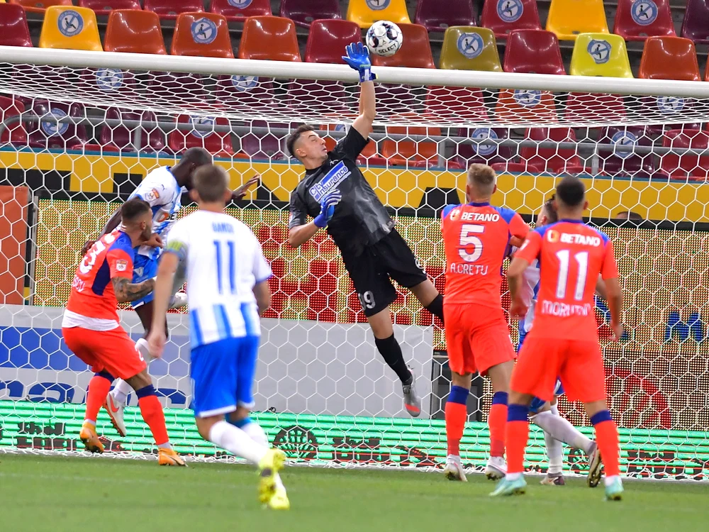 Andrei Vlad a avut o intervenție bună la șutul lui Grădinaru, în minutul 40Foto: sportpictures.eu
