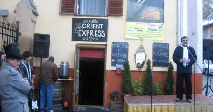 Expresul de colinde de la Sibiu a adus spiritul Crăciunului în stradă