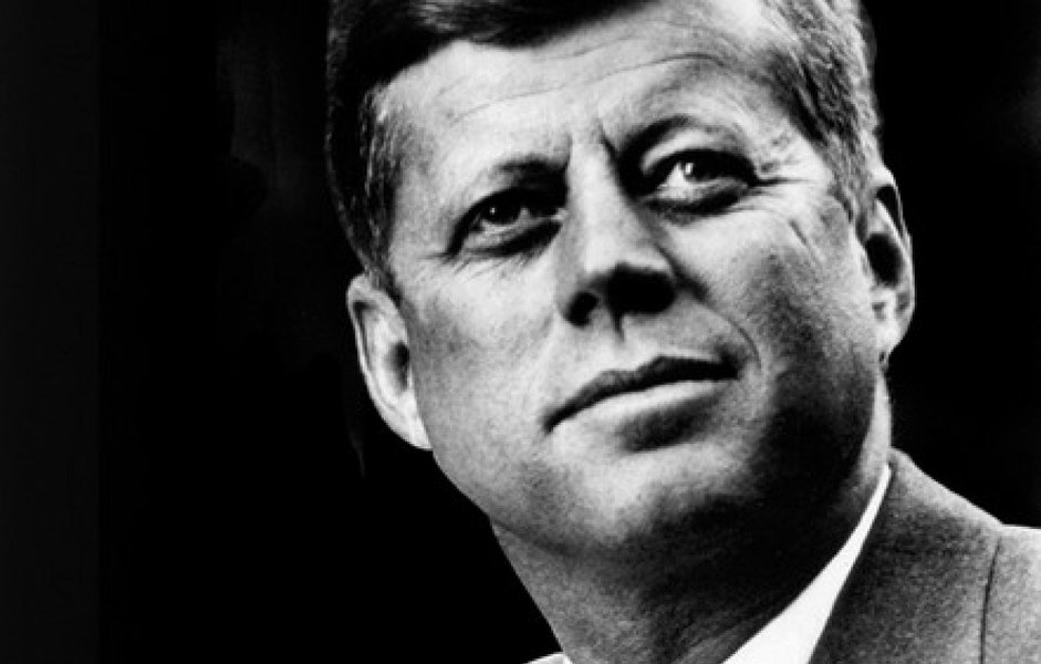 22 noiembrie, ziua în care a fost asasinat John F. Kennedy. Misterul continuă să planeze asupra morții sale și după 60 de ani VIDEO