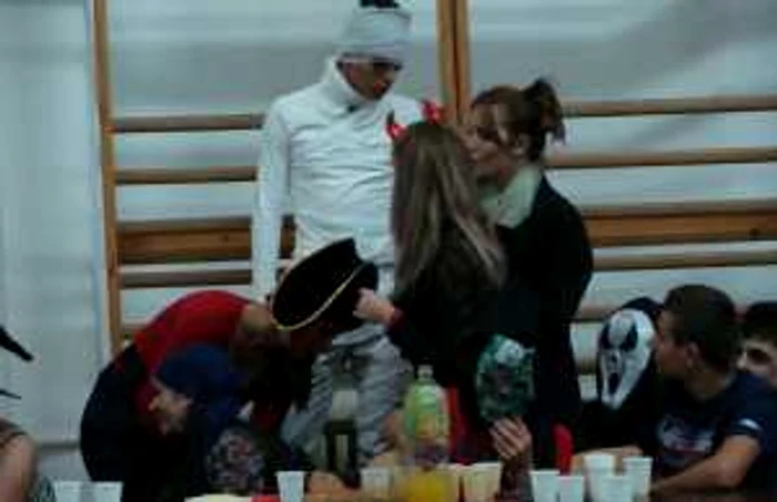 Elevii au întruchipat diferite personaje