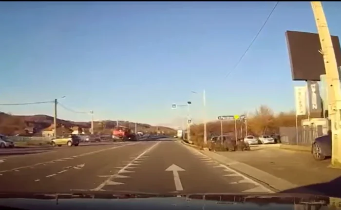 Momentul impactului. FOTO captură video Ancheta online