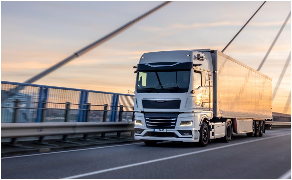 Despăguiri de 200.000 de euro pentru un șofer de TIR român. A lucrat ani de zile pe 200 de euro în Belgia