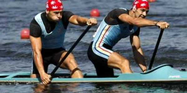 Victor Mihalachi (stânga) și Liviu Dumitrescu sunt numiți și canotorii de aur ai României