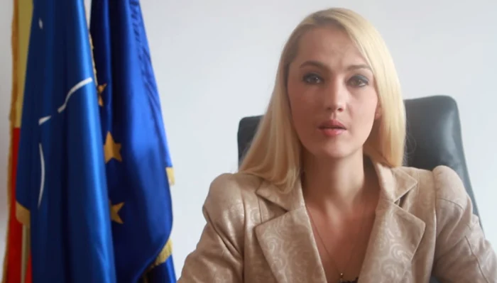 
    Ioana Liana Cazacu, fina lui Victor PontaFoto captură foto Youtube  