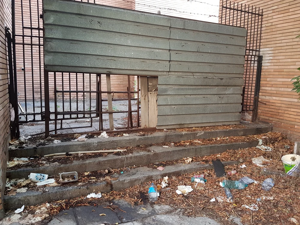 Teatrul de Vară Mamaia a ajuns groapă de gunoi FOTO: Călin Gavrilaș