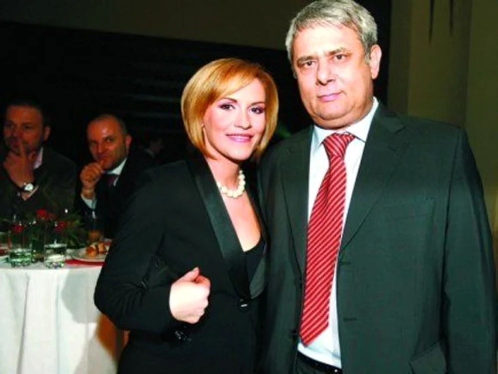 
    Gabriela Firea răspuns la 40 de întrebări incomode în emisiunea moderată de Denise Rifai  