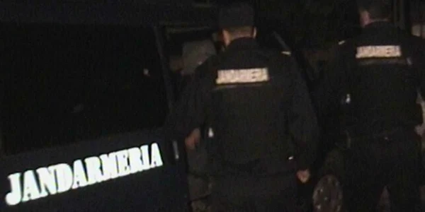 Oamenii legii au descins în cluburi de noapte