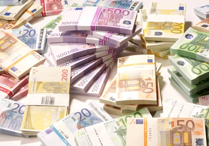 Polițistul a luat 1,1 milioane de euro mită FOTO Shutterstock