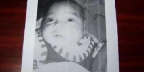 Răpirea din spital a unui bebeluş bolnav, al unei familii de ţigani, tratată cu indiferenţă