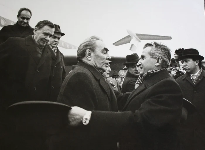 Nicolae Ceauşescu şi Leonid Brejnev. FOTO: ARHIVELE NAŢIONALE