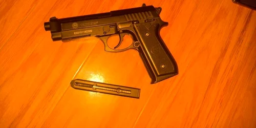pistol