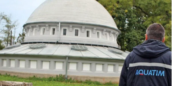 Unul dintre bazinele de apă care a fost confundat cu un OZN 