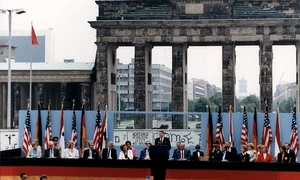 973px President Reagan giving a speech at the Berlin Wall, Brandenburg Gate, Federal Republic of Germany  June 12, 1987 jpg