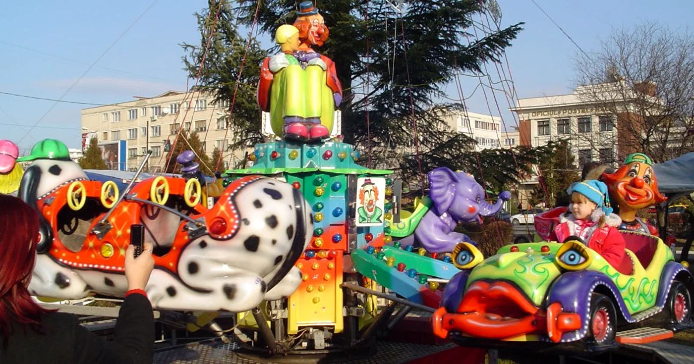 Prichindeii vor avea parte de multă distracţie şi în această iarnă. Foto: Arhivă