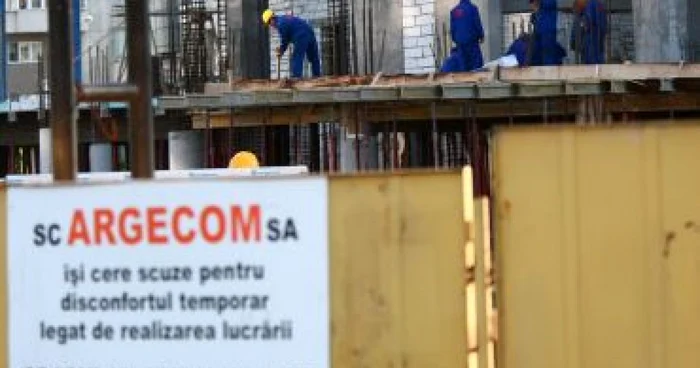 Craiova: Miliardarul piteştean al cărui băiat s-a sinucis reabilita Turnul Sinucigaşilor, blocul S200