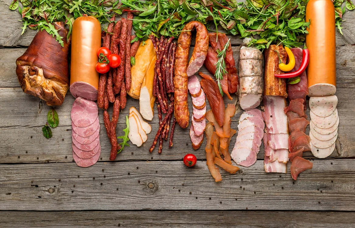 Produsele bogate în grăsimi, interzise pe caniculă FOTO Shutterstock