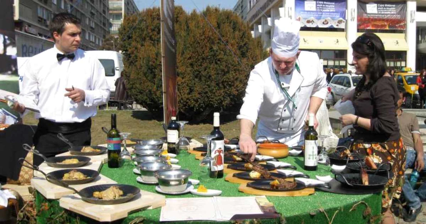 Bucătarii s-au petrecut în specialităţi culinare