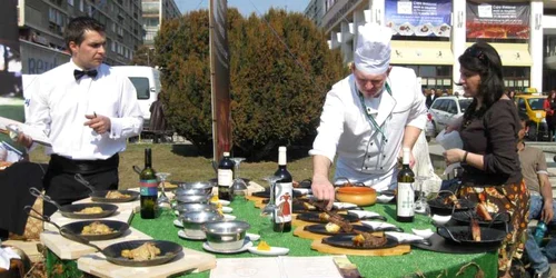 Bucătarii s-au petrecut în specialităţi culinare