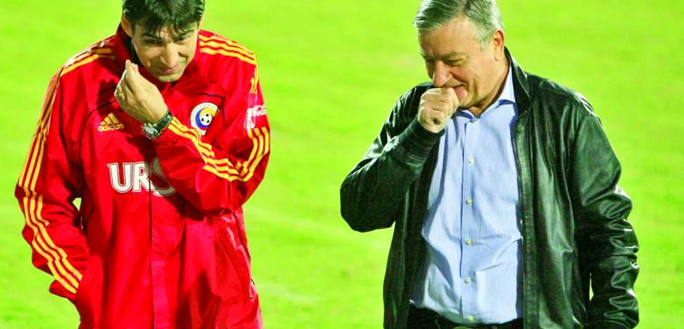 Victor Piţurcă şi Mircea Sandu îşi râd în barbă