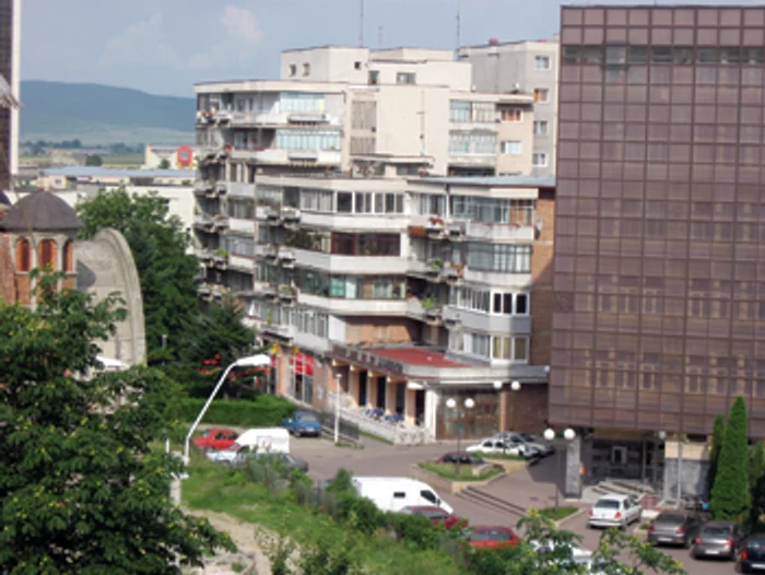 Hunedoara: Hunedorenii sunt ţinuţi departe de „Prima Casă”