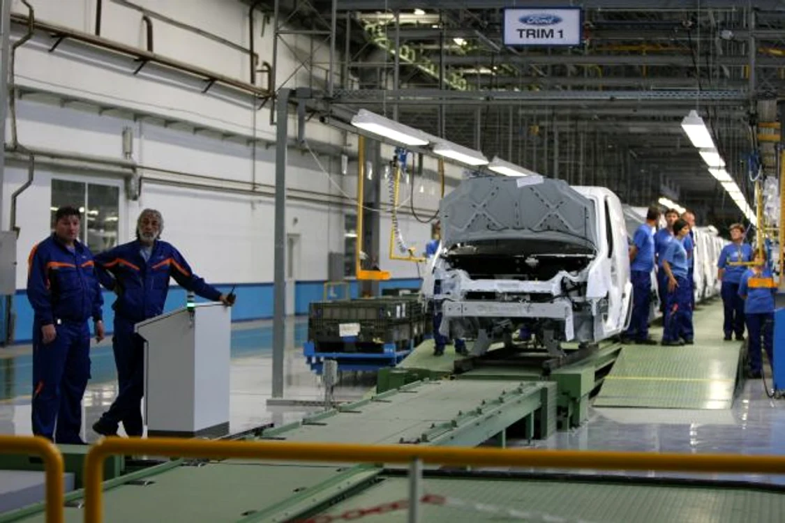 Ford va face un prim val de angajari. in 2012. Foto:arhivă