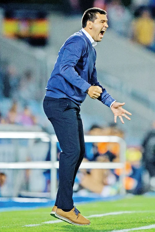 
    Cosmin Contra a rezistat şapte luni în campionatul ChineiFoto: Guliver/GettyImages  