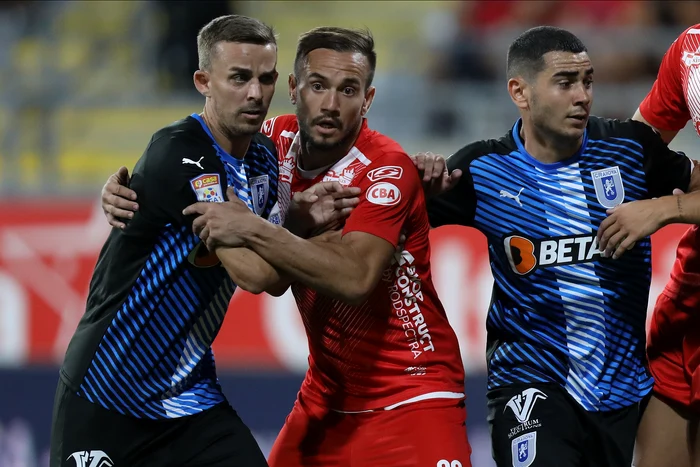 Bancu a fost luat „în primire” de adversariFoto: sportpictures.eu